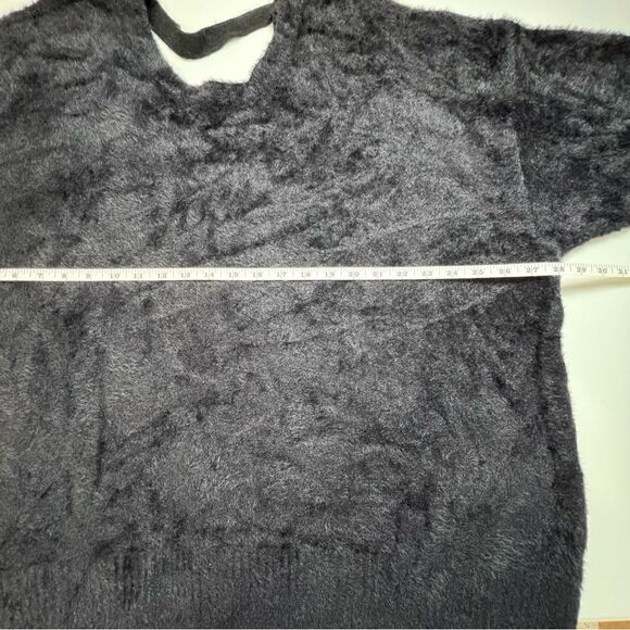 Torrid Crochet Trim Drop Shoulder Fuzzy Sweater Open Back 4X - Picture 8 of 11